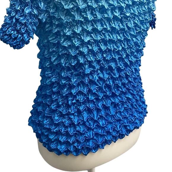 One Size Womens Blue Puffy Stretchy Expandable 100% Polyester Magic Shirt - Picture 3 of 4